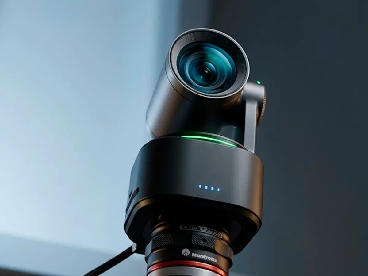Producción de eventos híbridos en Lima con videocámaras broadcast, cámaras robóticas PTZ y microfonía inalámbrica en auditorio